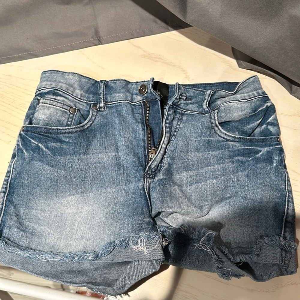 Bebe addiction 26